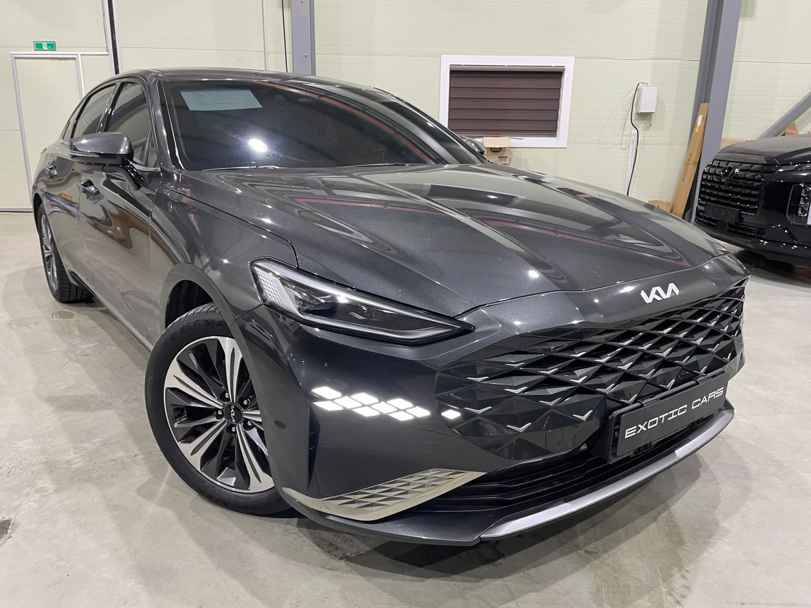 Kia K8 3.5 LPG ! 2WD ! Trendy !